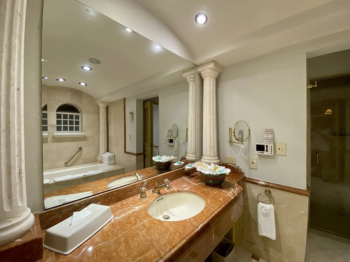 Accommodations Executive Suite Isla Navidad Resort